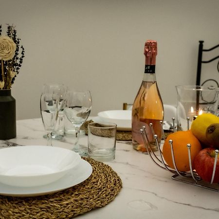 Bien-Etre Exclusive Apartment Таранто Екстериор снимка